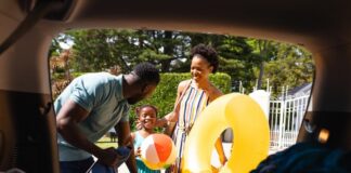 famille qui part en vacances